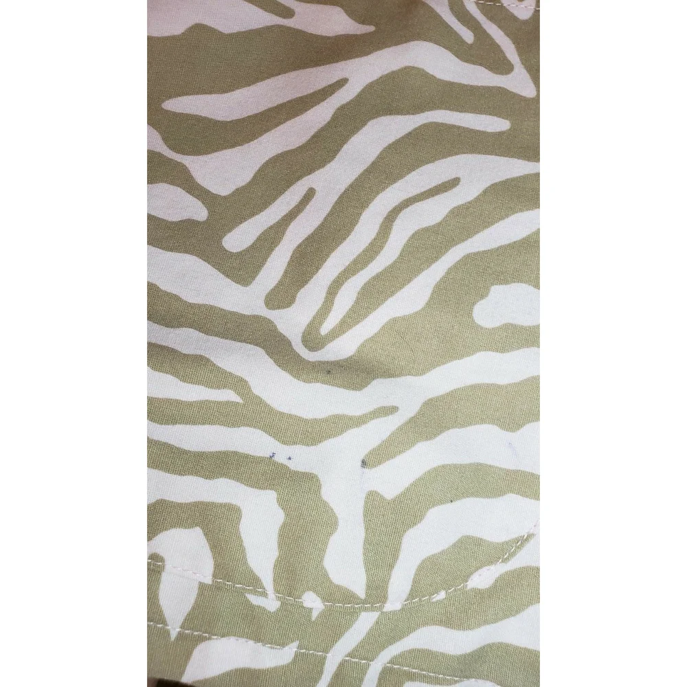 Betty Boop Scrub Top - Picture 8 of 12